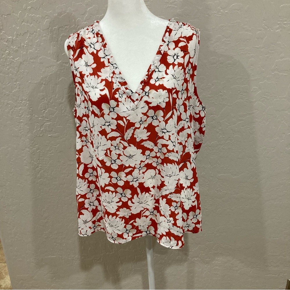 Karl Lagerfeld Floral Red and White Women's Sleeveless V-Neck with Pearl Detail